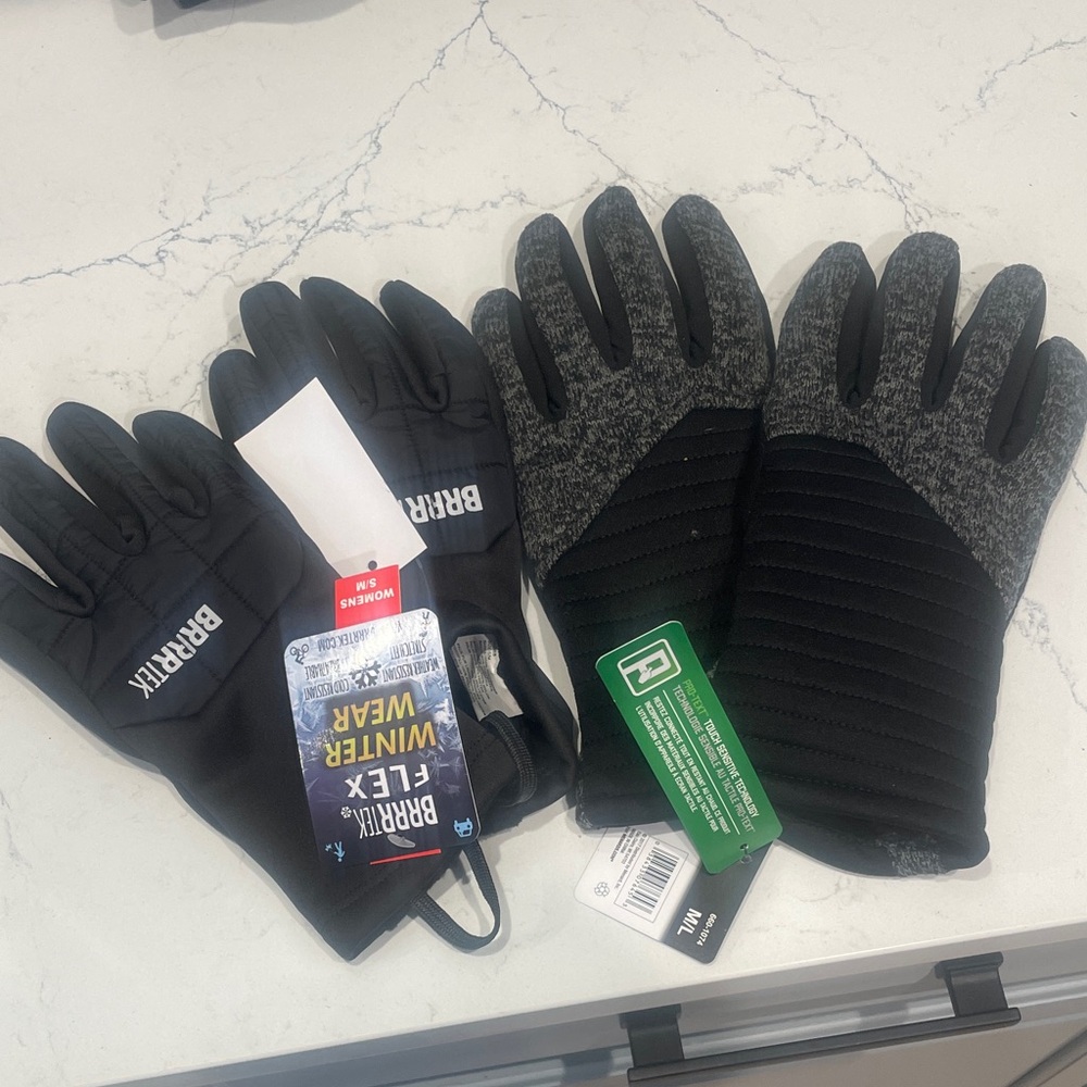 Black Black and Gray Winter Gloves